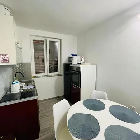 Olympia Apartment *